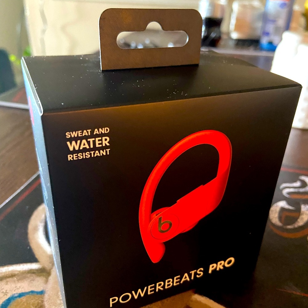 POWERBEATS PRO
Limited Time Offer
Sale Price
$179.95
Original Price
$249.95